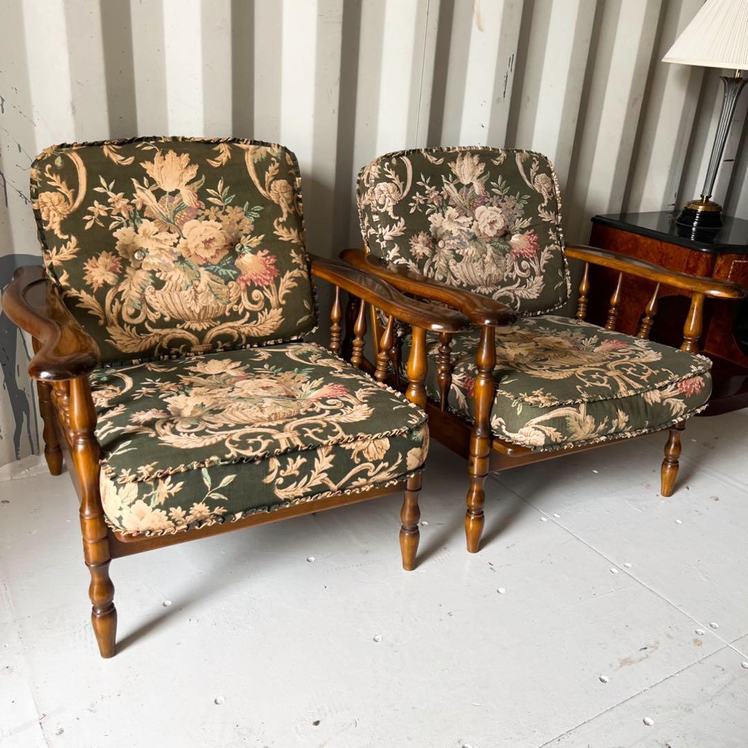 取付無料！カリモク コロニアル グリーン花柄アンティーク 肘掛け椅子2脚✨