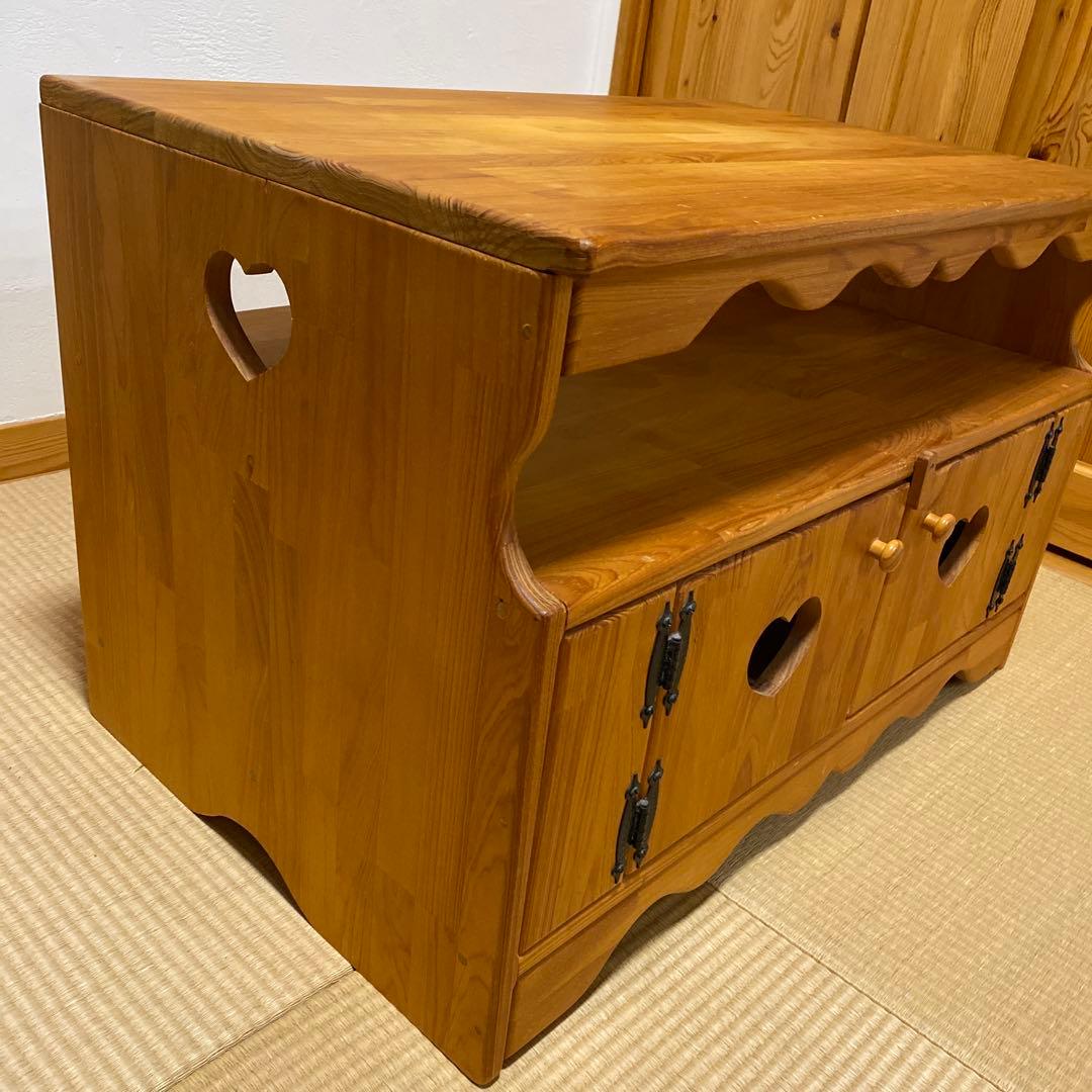 ハンドメイド　カントリー家具　テレビ台　ハートくり抜き