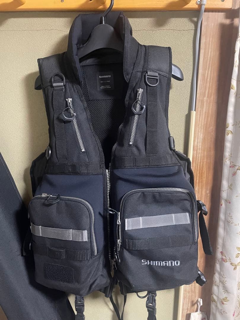 シマノ ロックショアベスト