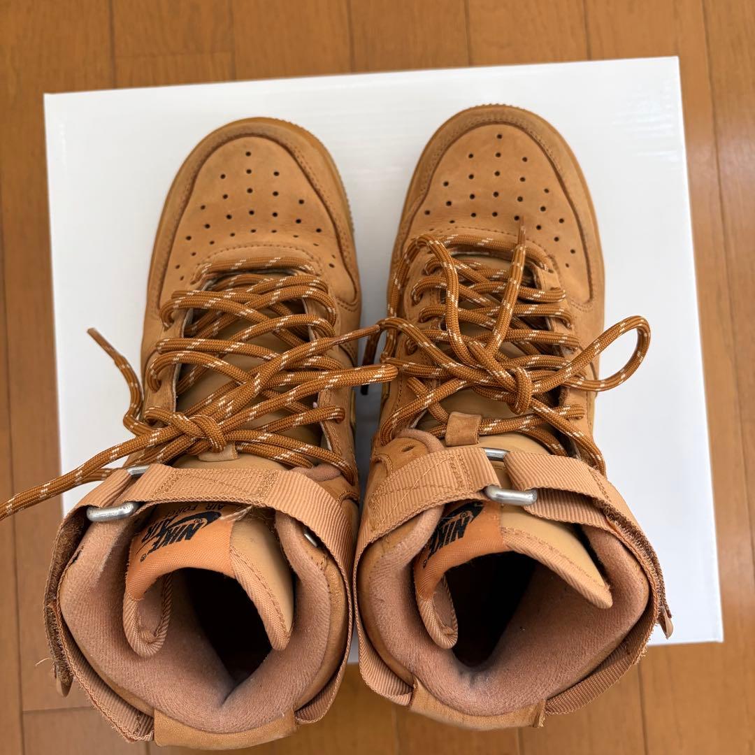 NIKEのAIR FORCE 1 MID ブラウン 23.5