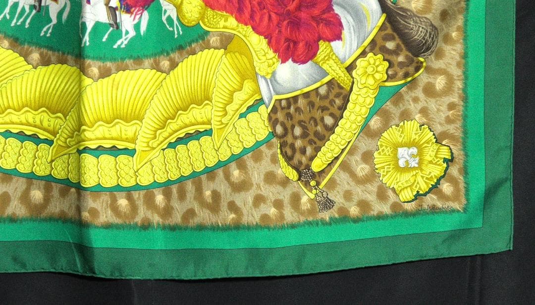 美品　HERMES エルメス　大判スカーフ　カレ90　 D272