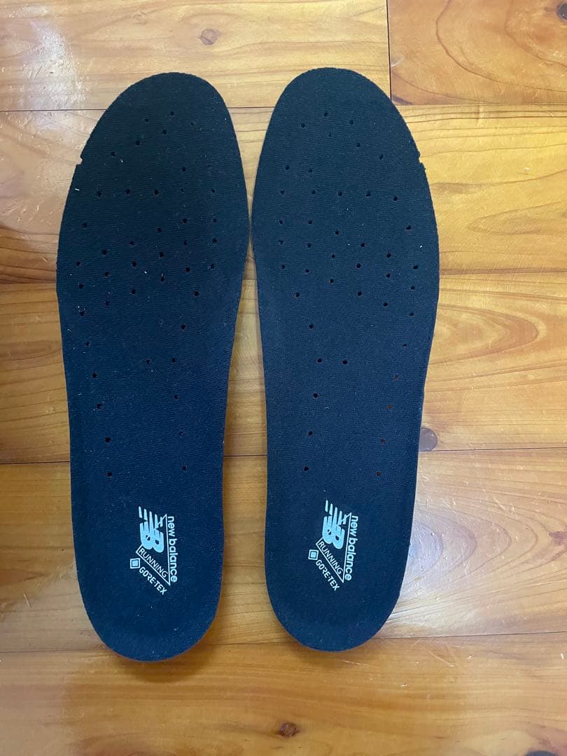 New Balance M2002RXDゴアテックス