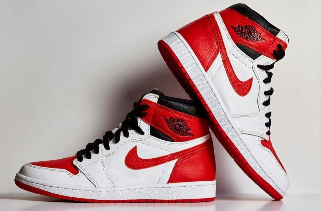 【美品】 NIKE エアジョーダン1 ハイ OG ヘリテージ