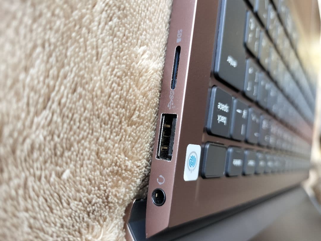 Windowsノート本体 DELL Inspiron 5415 Ryzen5 8GB 256GB