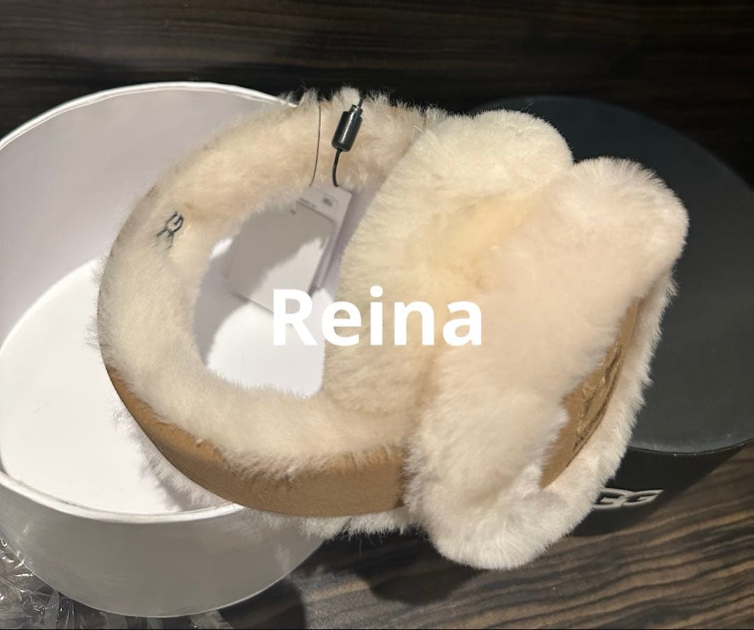 UGG イヤーマフSheepskin Embroidery Earmuff アグ
