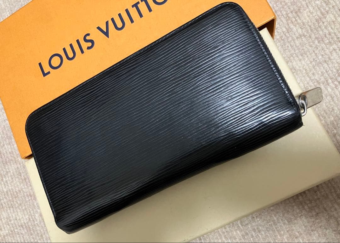 LOUIS VUITTON エピ長財布