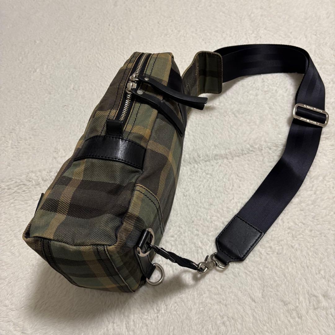 ヴィヴィアンウエストウッド キャンバス×レザー ワンショルダー ボディーバッグ