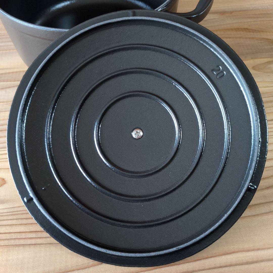 vivache703です。CHASSEUR シャスール　両手鍋　20cm