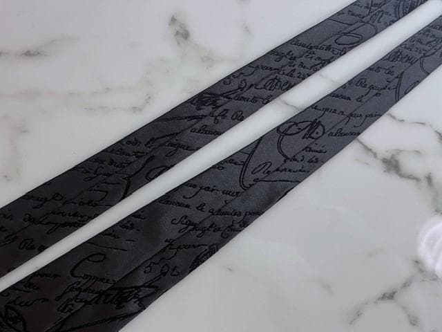 【極上カリグラフィー】 Berluti ベルルッティ グレイ×ブラック ネクタイ