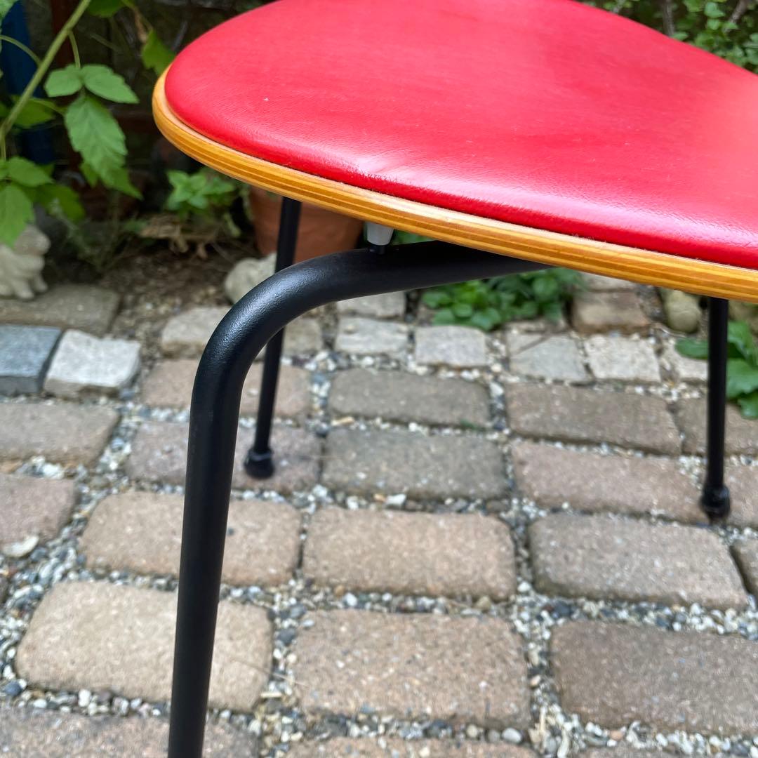デンマーク　フレデリシア　椅子　ナナディツエル　　赤　ウェグナー 北欧