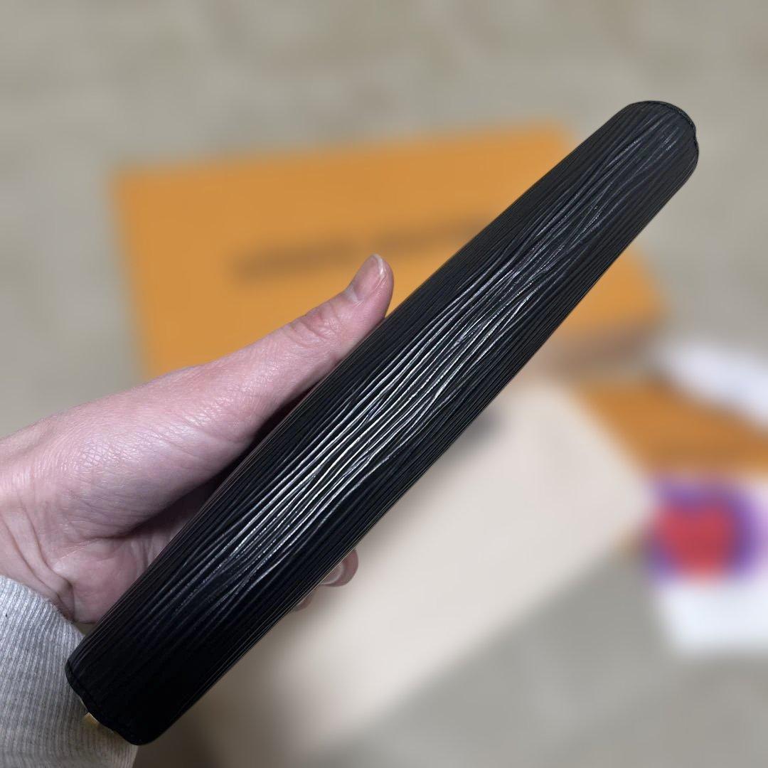 Louis Vuitton 長財布 ジッピーウォレット　エピ　ブラック