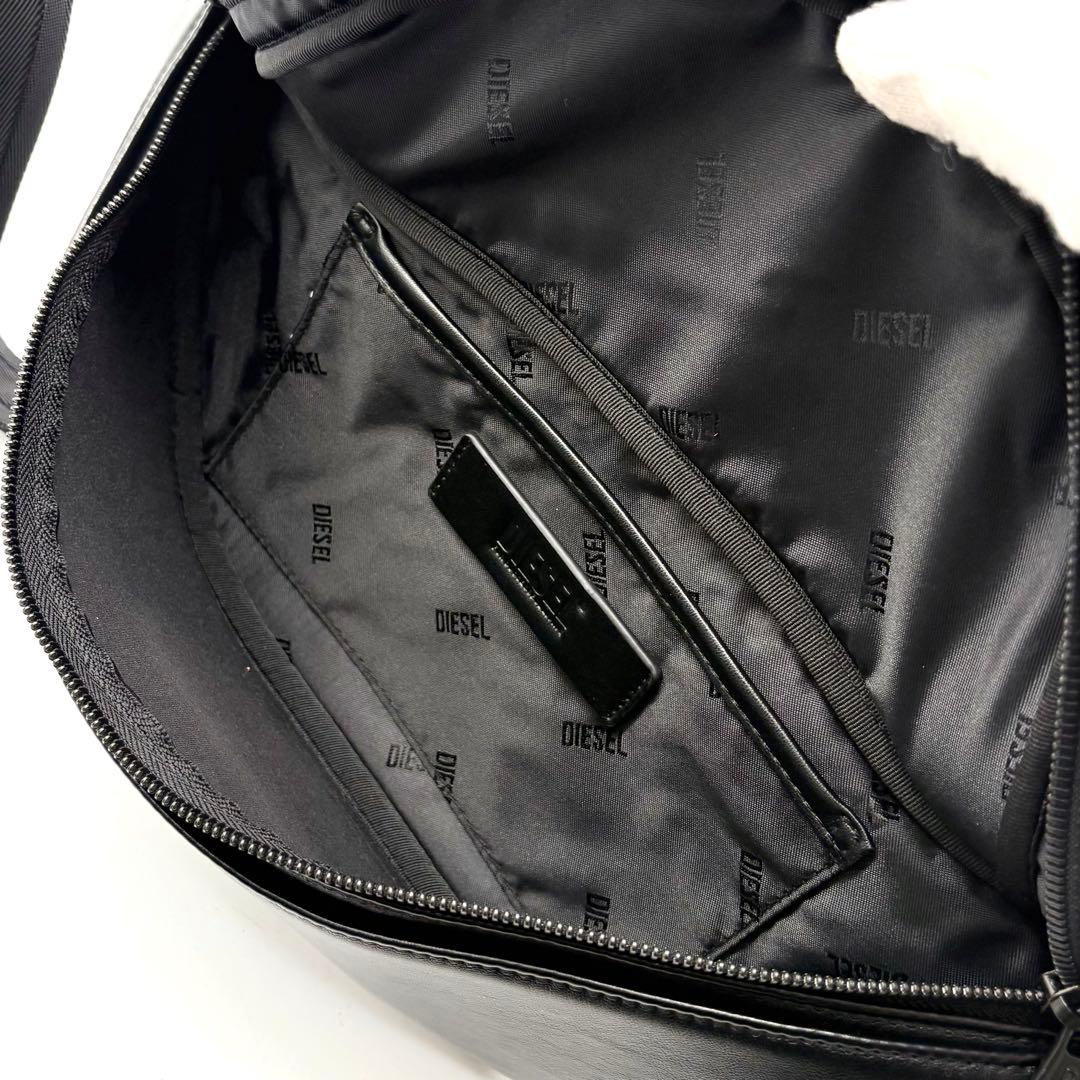 【新品タグ付き】ディーゼル ボディバッグ HOLI-D ブラック オーバルDロゴ