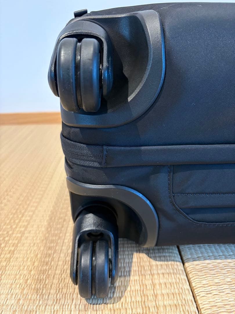 TUMI Voyageur 4輪キャスターキャリーバッグ