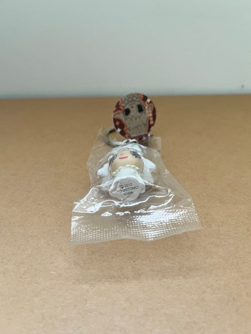 奈良美智 森ガール キーホルダー 青森県立美術館限定 ホワイト 新品未開封