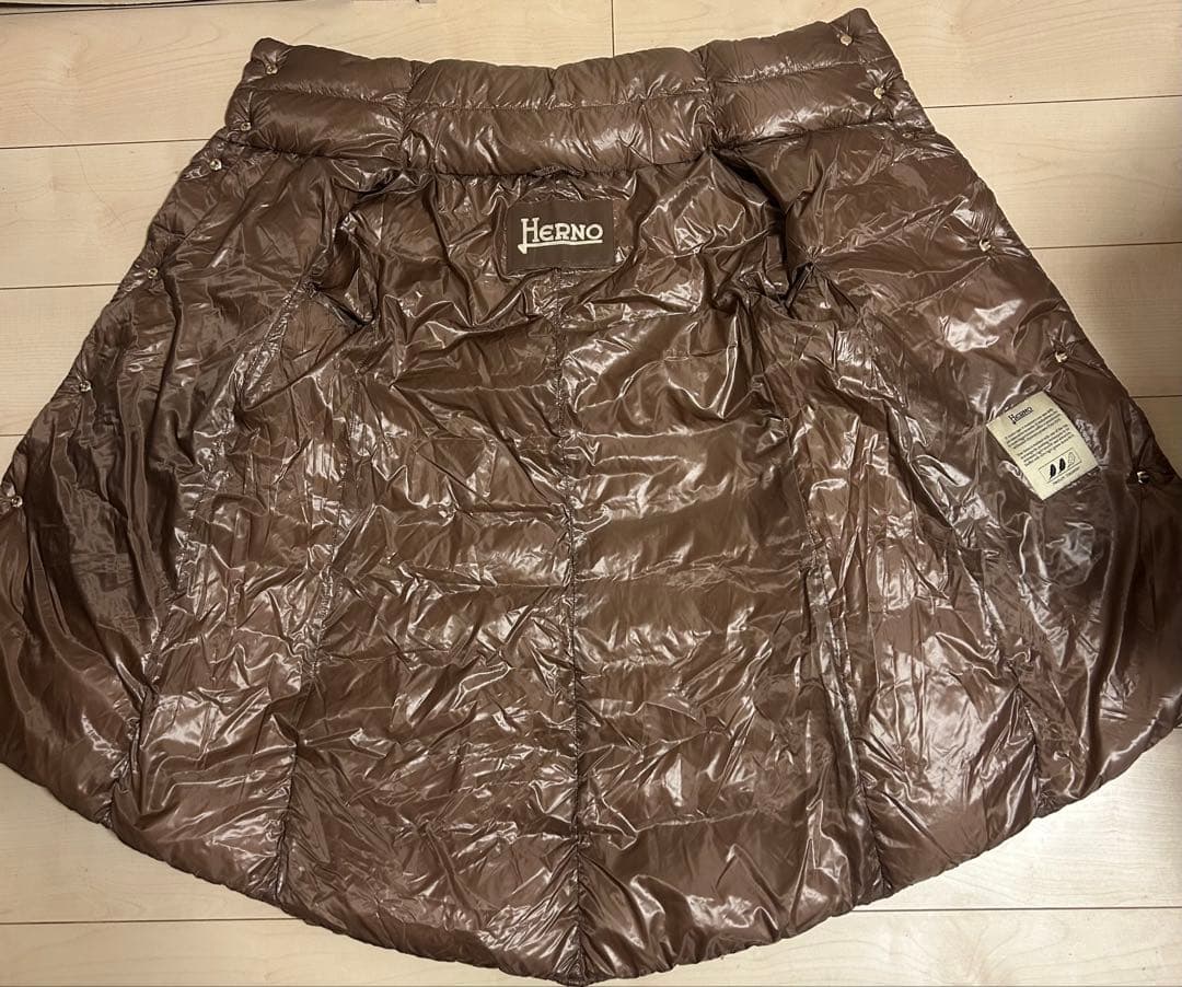 HERNO　ヘルノ　ダウンジャケット　40 超軽量