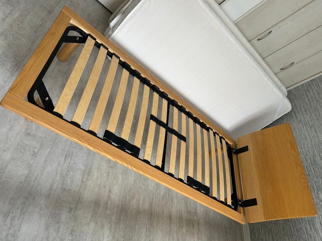 無印良品　ベッドフレーム　スモールシングル　オーク材　①