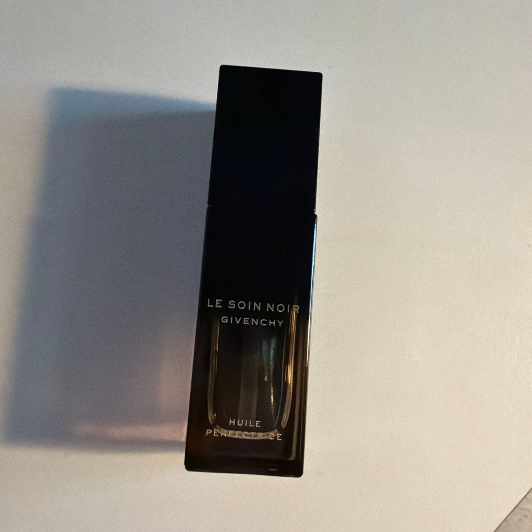 美容液 Givenchy LE SOIN NOIR 30ml