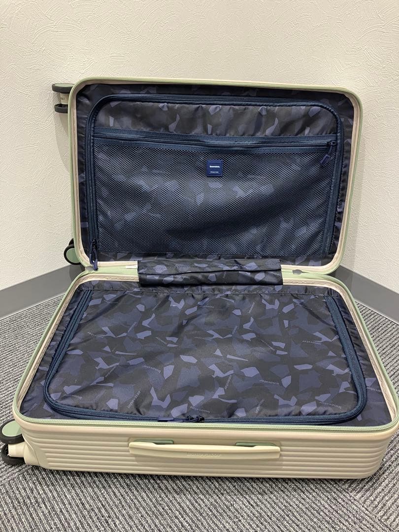 めぐめぐ　イノベーター　55L サンドベージュ　スーツケース