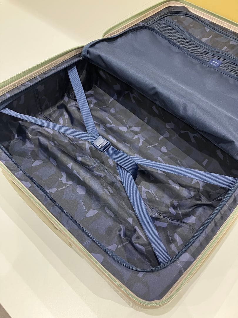 めぐめぐ　イノベーター　55L サンドベージュ　スーツケース