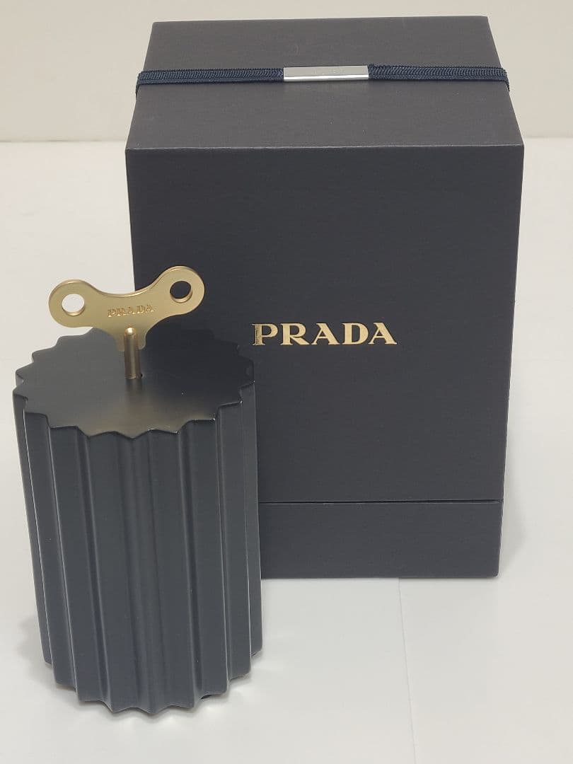 PRADA　非売品　オルゴール　ブラック　プラダ