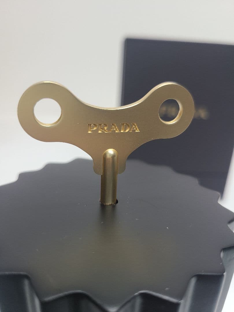 PRADA　非売品　オルゴール　ブラック　プラダ