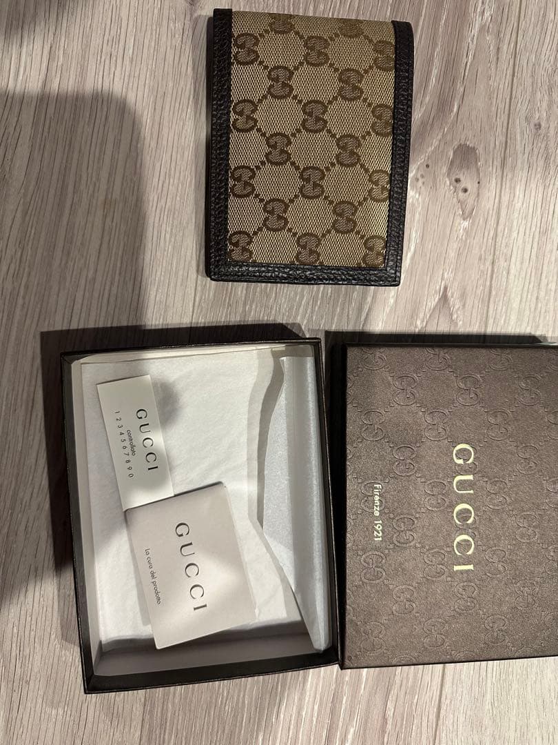 鞠*山様 グッチ　折りたたみ　財布