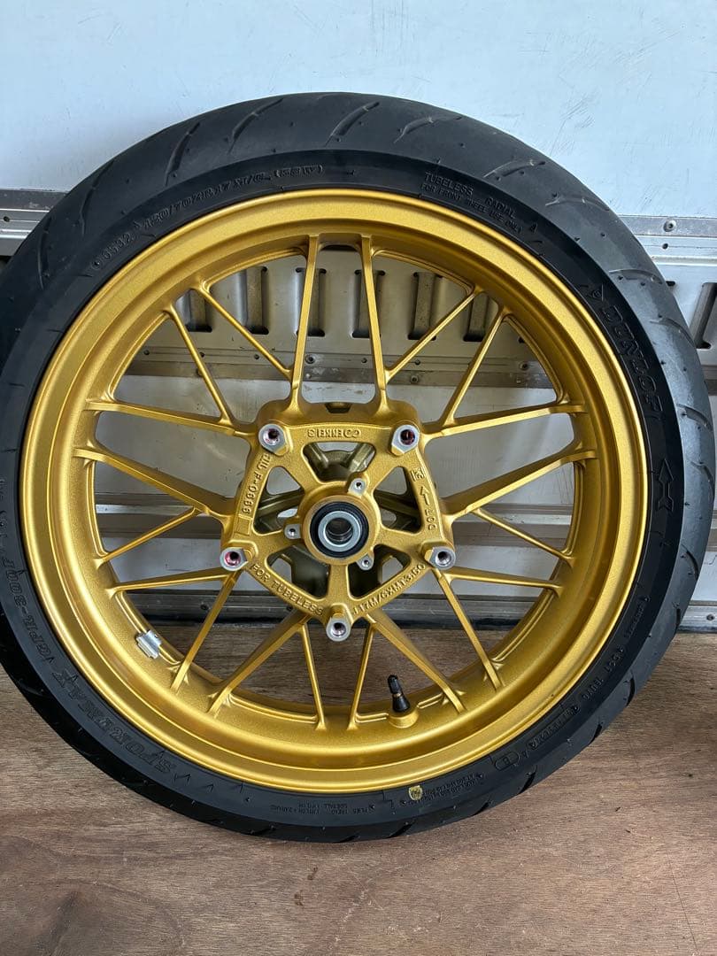 z900rs se ホイールタイヤセット