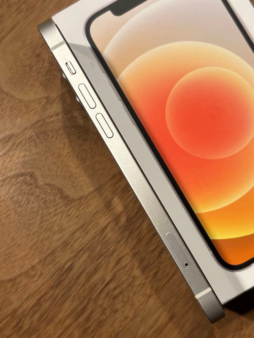 iPhone12 128G ホワイト　SIMフリー