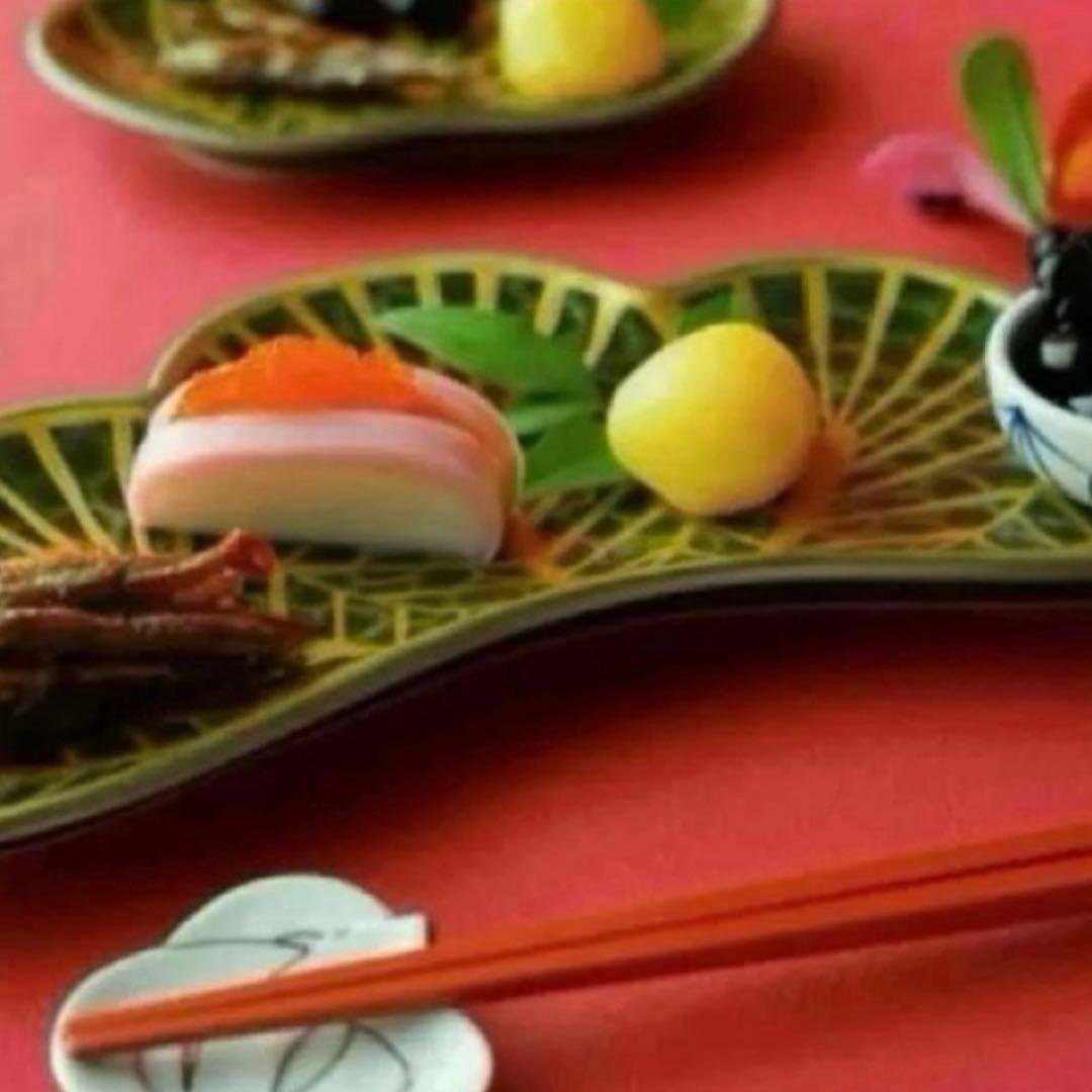 【新品】【大人気】有田焼幸楽窯　錦茶緑金松葉形前菜皿3枚セット　縁起物