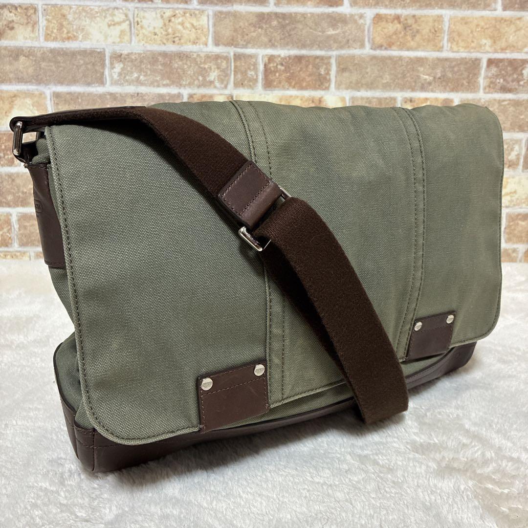 コーチ COACH メッセンジャーバッグ オリーブグリーン