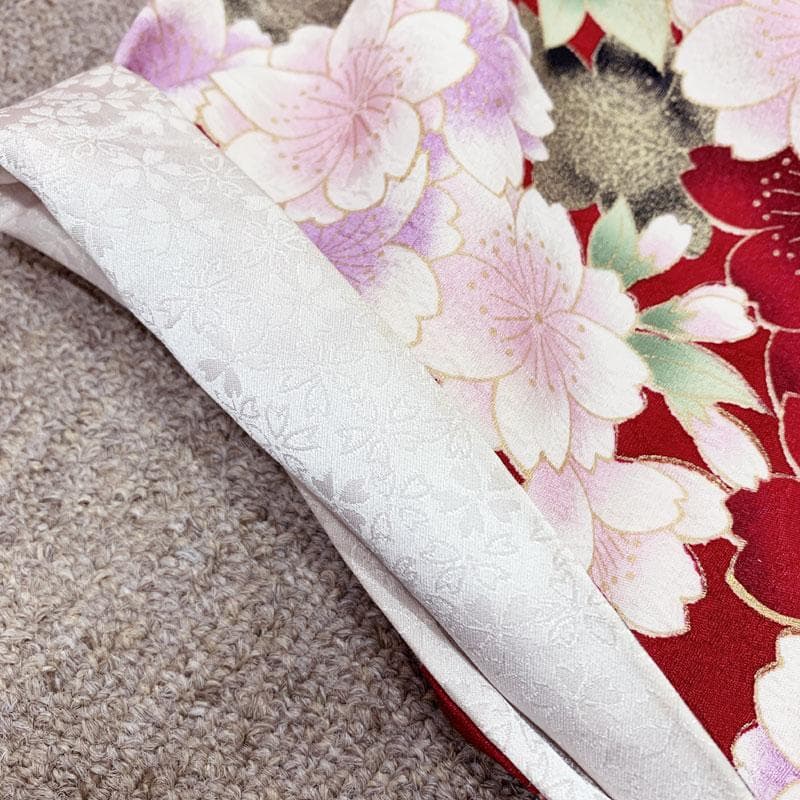 510z28☆華やか！振袖 古典柄 ラメ刺繍 金彩 地紋 赤☆美品 成人式結婚式