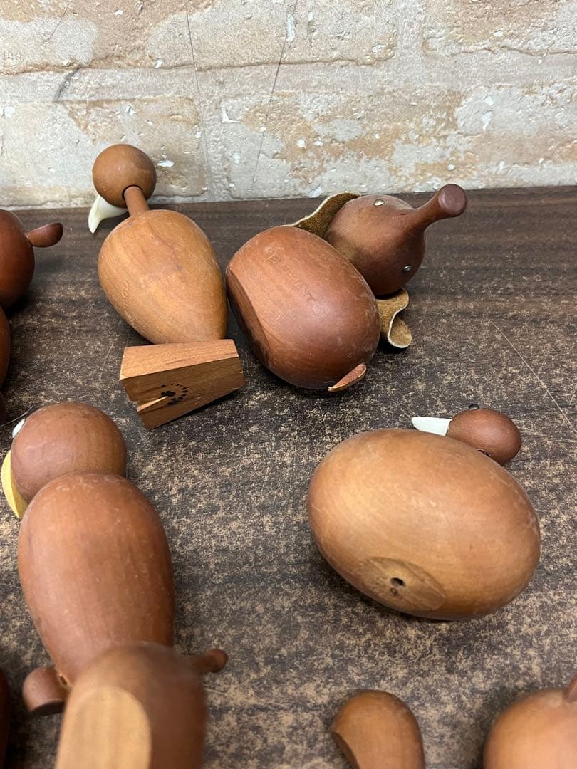 E2【used】 千趣会 ロイヤルペット 12種 木製置き場