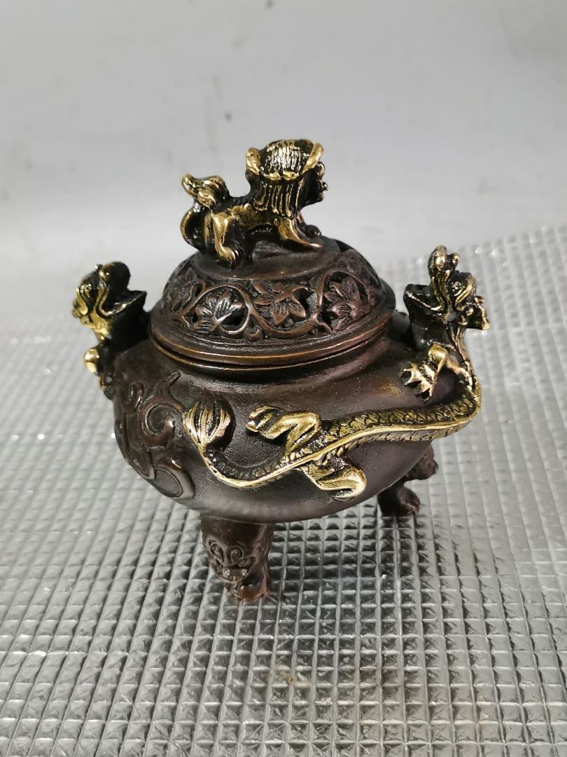 铜 細工 狮子头十二支熏炉 三足香炉茶道香炉 装饰品 工艺品 置物