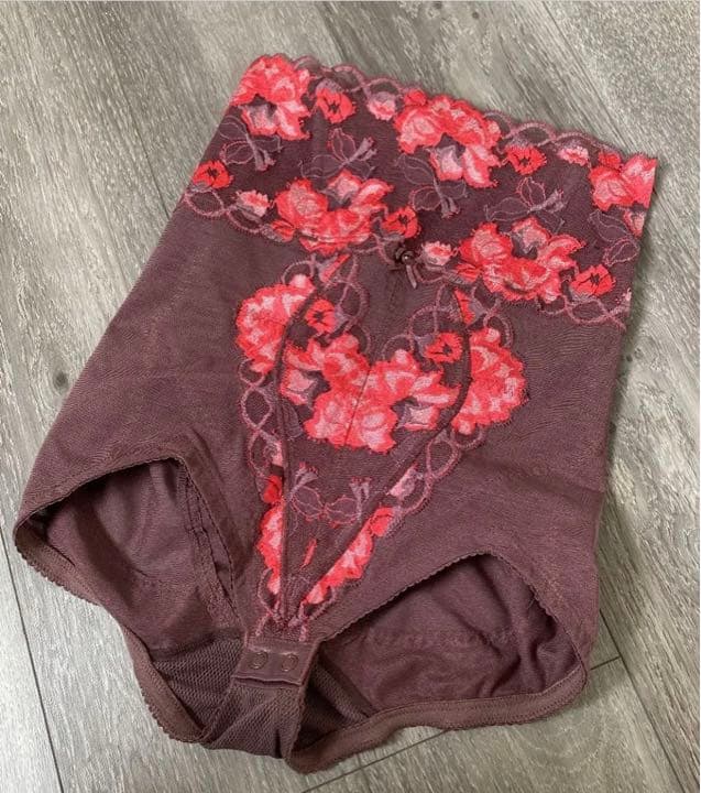 【最終値下げ】ダイアナ ダイアジェンヌ 補正下着 セット C75 LL76 新品