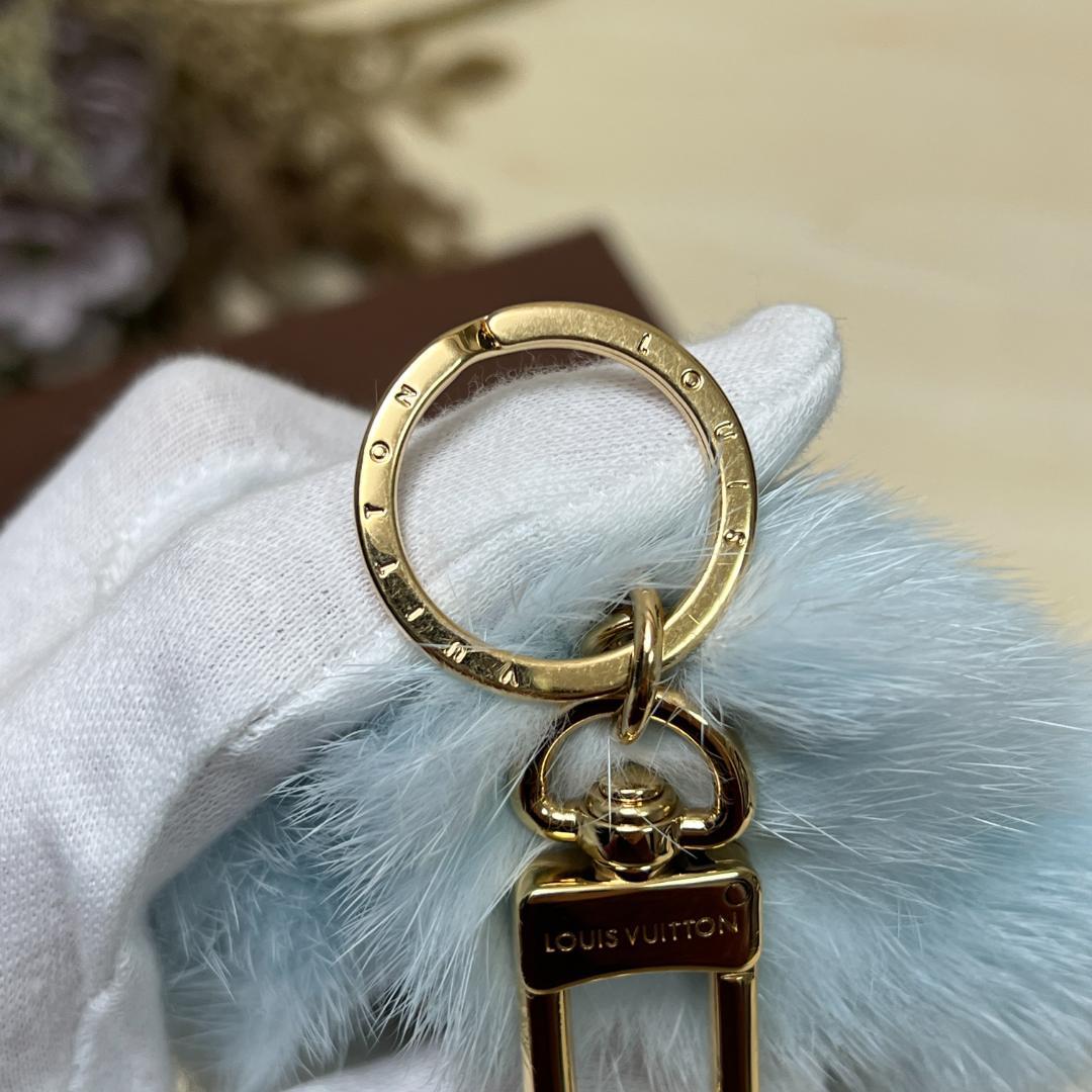 ルイヴィトン ヴィヴィエンヌ ファー 水色 スキー キーホルダー キーリング