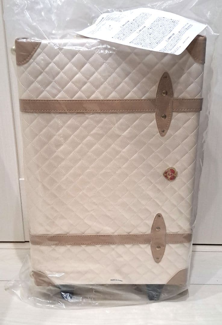 み*な様 【新品未開封】セーラームーン　USJ限定　完売品　キャリーケース