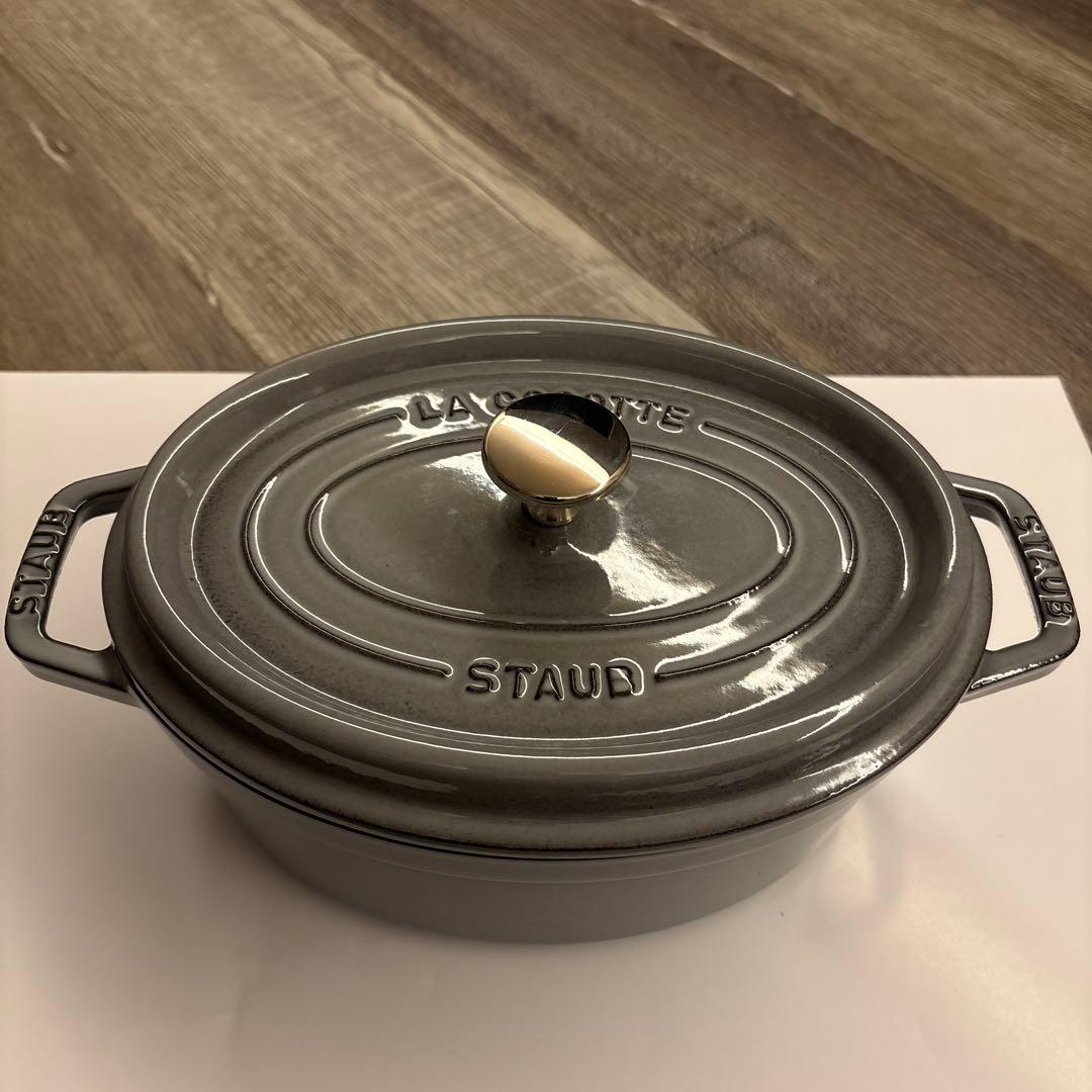 美品　STAUB ストウブ ピコ・ココット オーバル 23cm 両手鍋 グレー