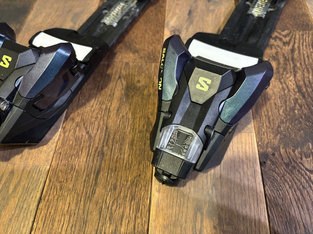 サロモンスキービンディングストライブ　SALOMON STRIVE 14 GW