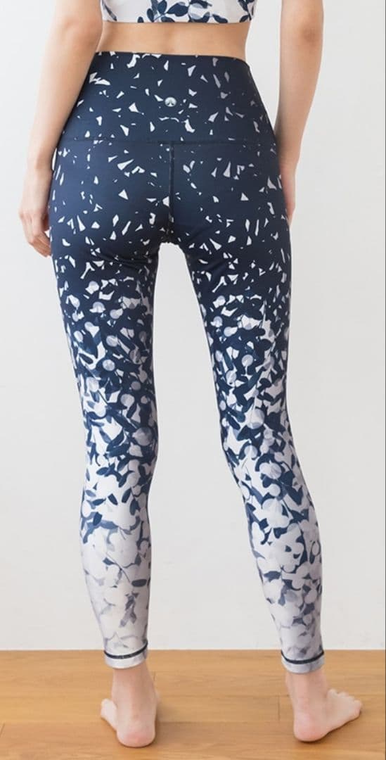 新品☆未使用【SUKALA】レイヤードタンクトップ＆レギンスＳsize