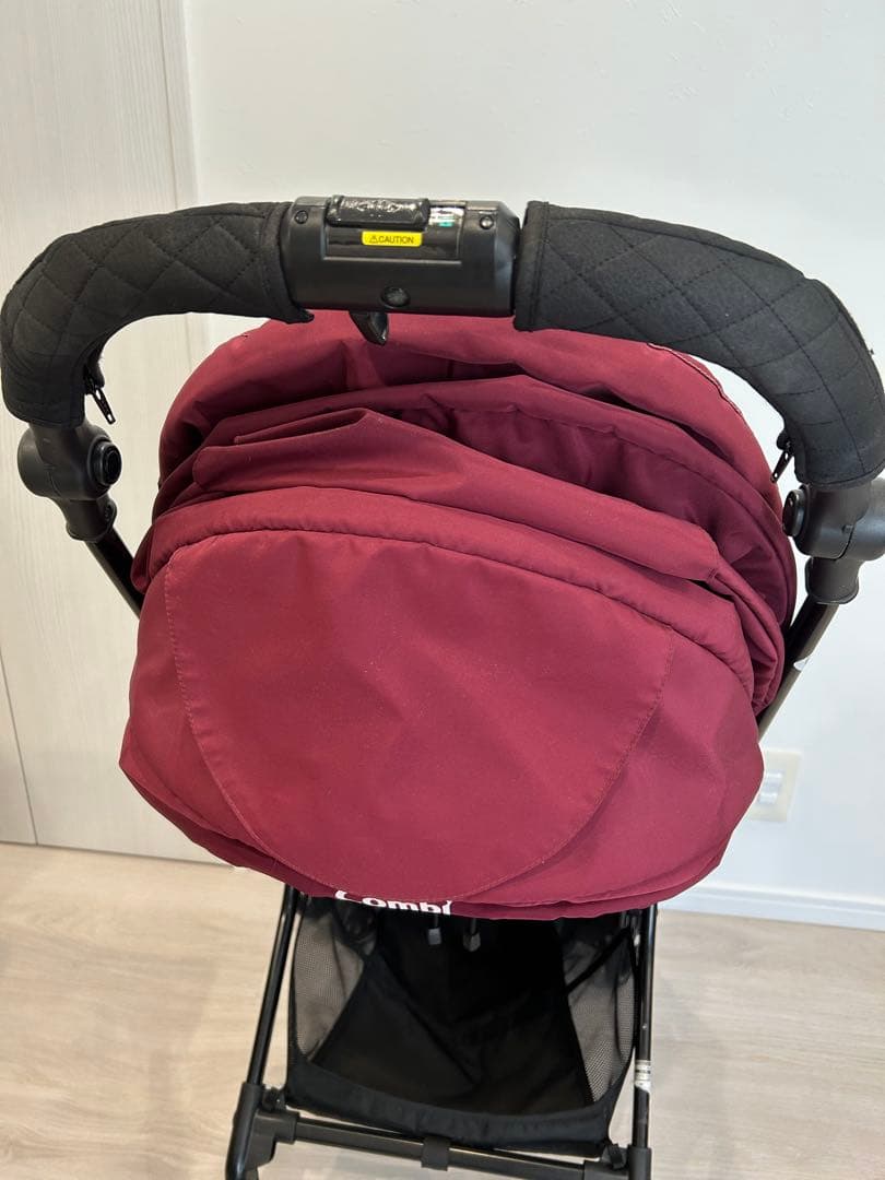 Combi ホワイトレーベル スゴカルα 4キャス コンパクト HK