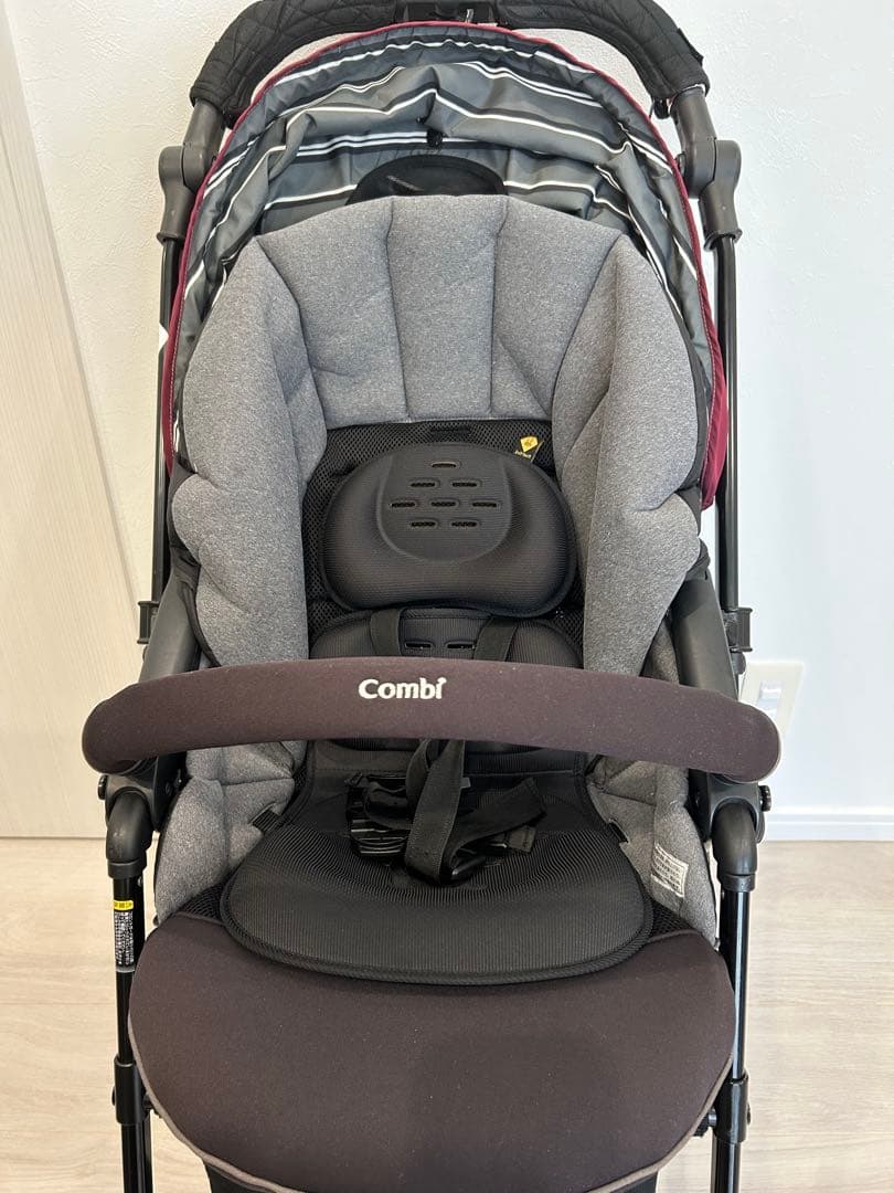 Combi ホワイトレーベル スゴカルα 4キャス コンパクト HK