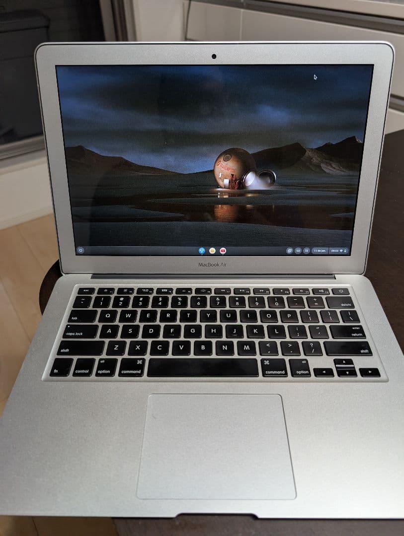 MacBook Air 8GB / SSD 500GB 新しいバッテリー