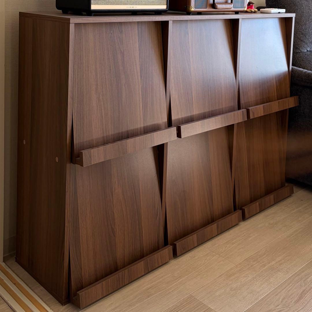 フラップ扉ディスプレイラック