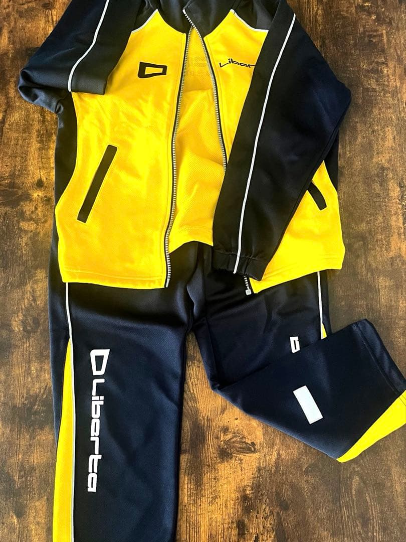 『美品』Mizuno サッカーウェア リベルタサッカースクール130