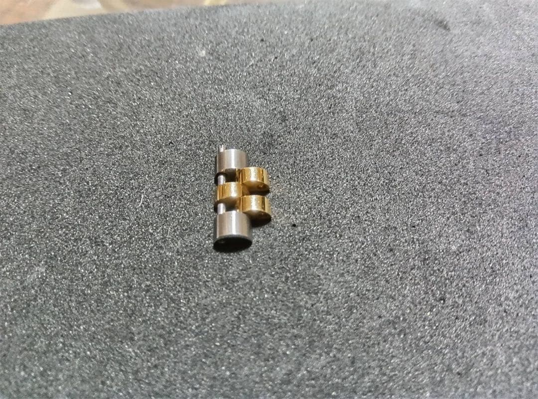 ロレックスＫ18コンビベルト　無垢　１コマ