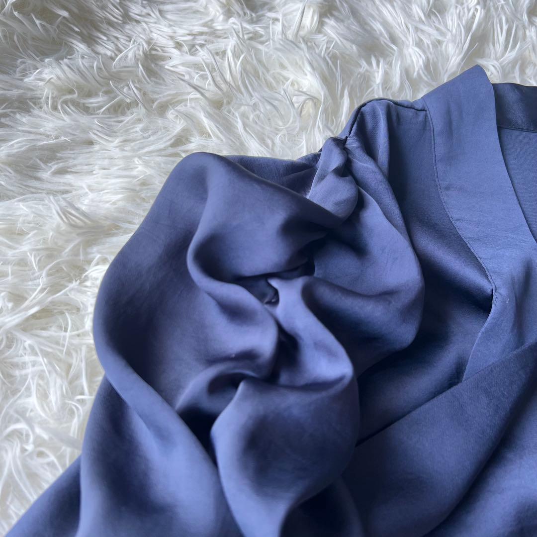 CADUNE カデュネ　神崎恵さんコラボ　サテンボウタイブラウス　ネイビー