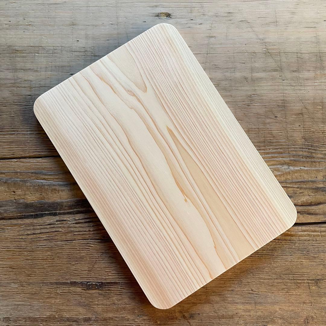 ノエルページ　パン木皿　吉野産檜　約15×18センチ　10枚