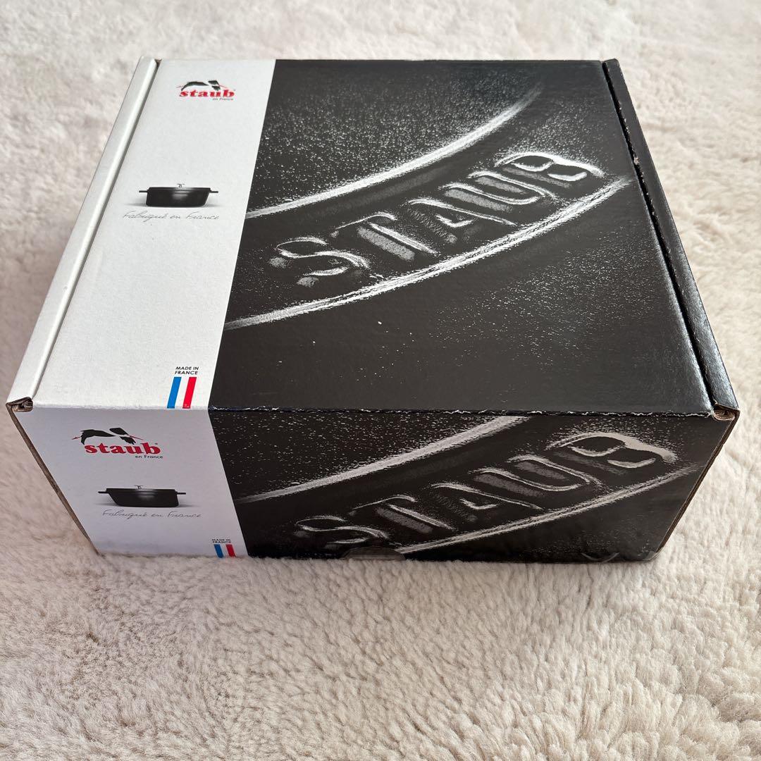 【新品未開封】staubピコココットラウンド　ブラック22cm 2.6L