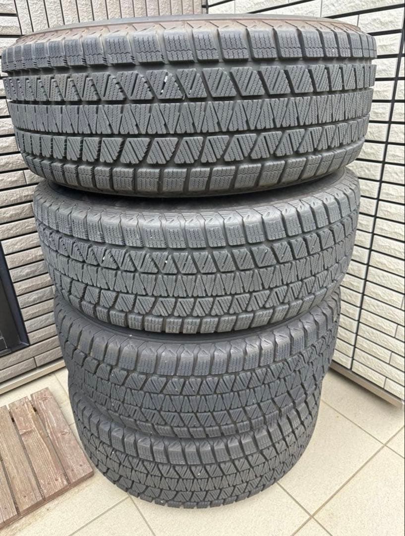 ランドクルーザー150用スタッドレスタイヤ 17インチ