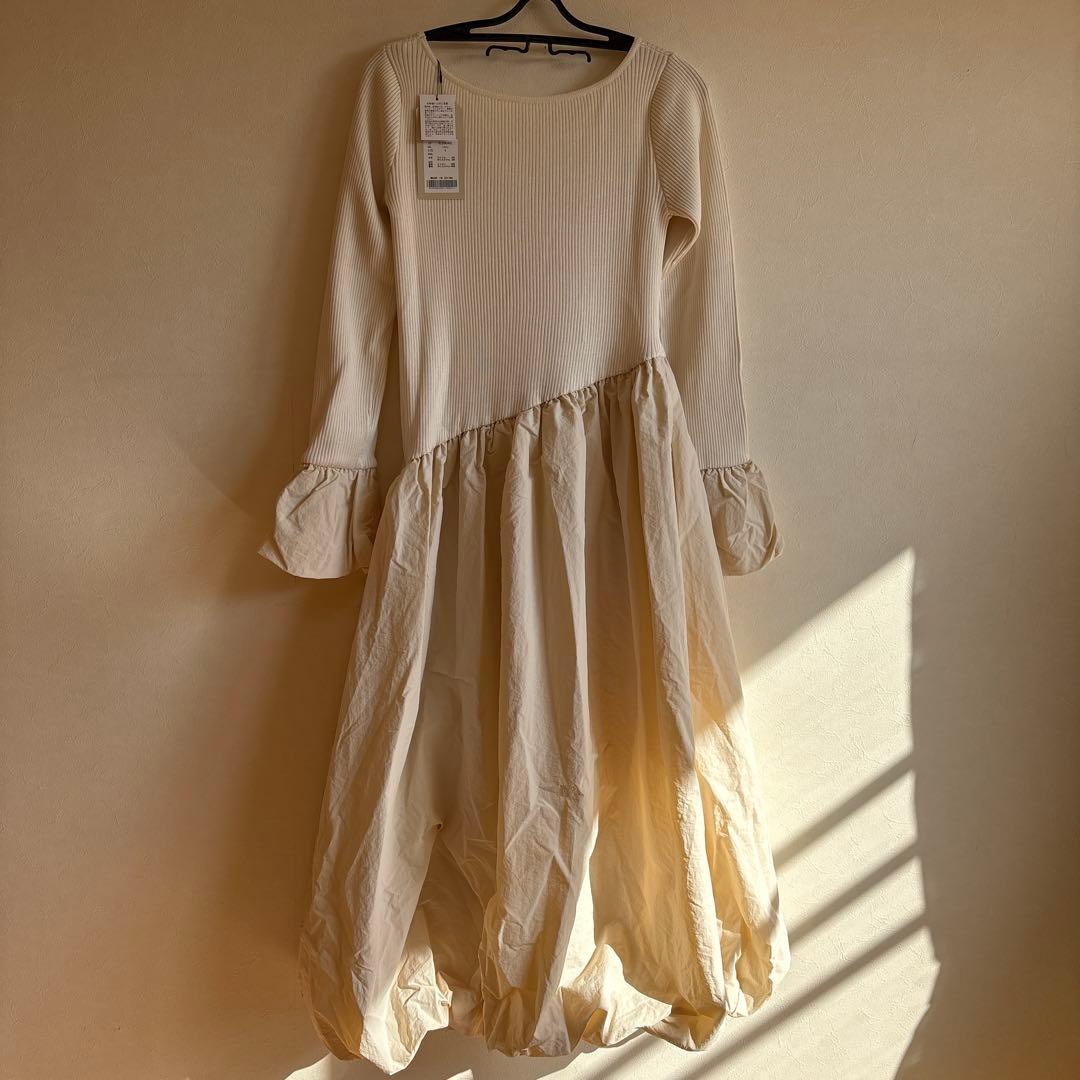 新品タグ付き✨最安‼️ニットドッキングバルーンワンピース